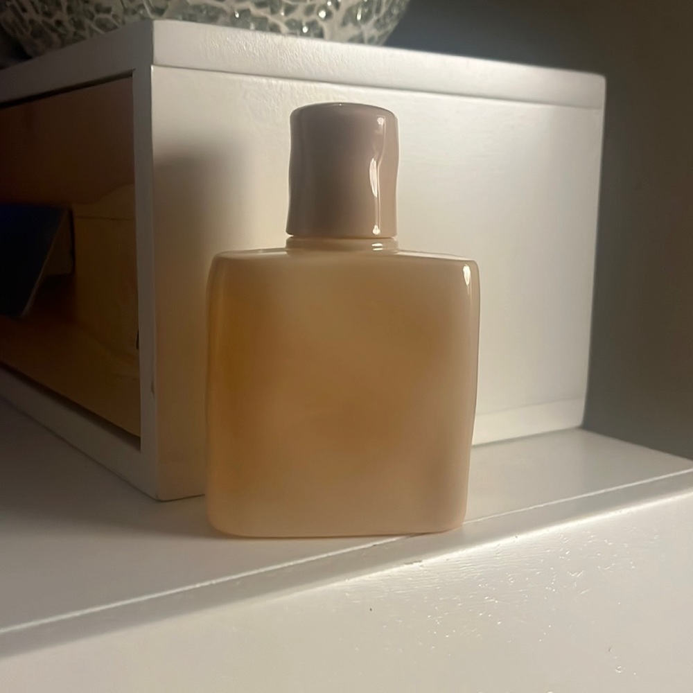 KKW Nude Sand
